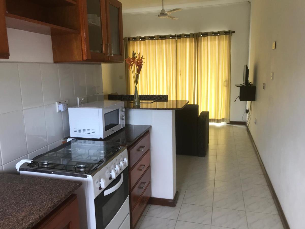 Royale Self Catering Apartments Анс-Руаяль Экстерьер фото