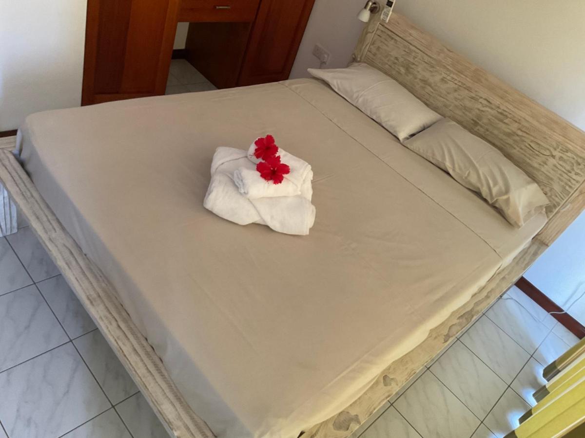 Royale Self Catering Apartments Анс-Руаяль Экстерьер фото