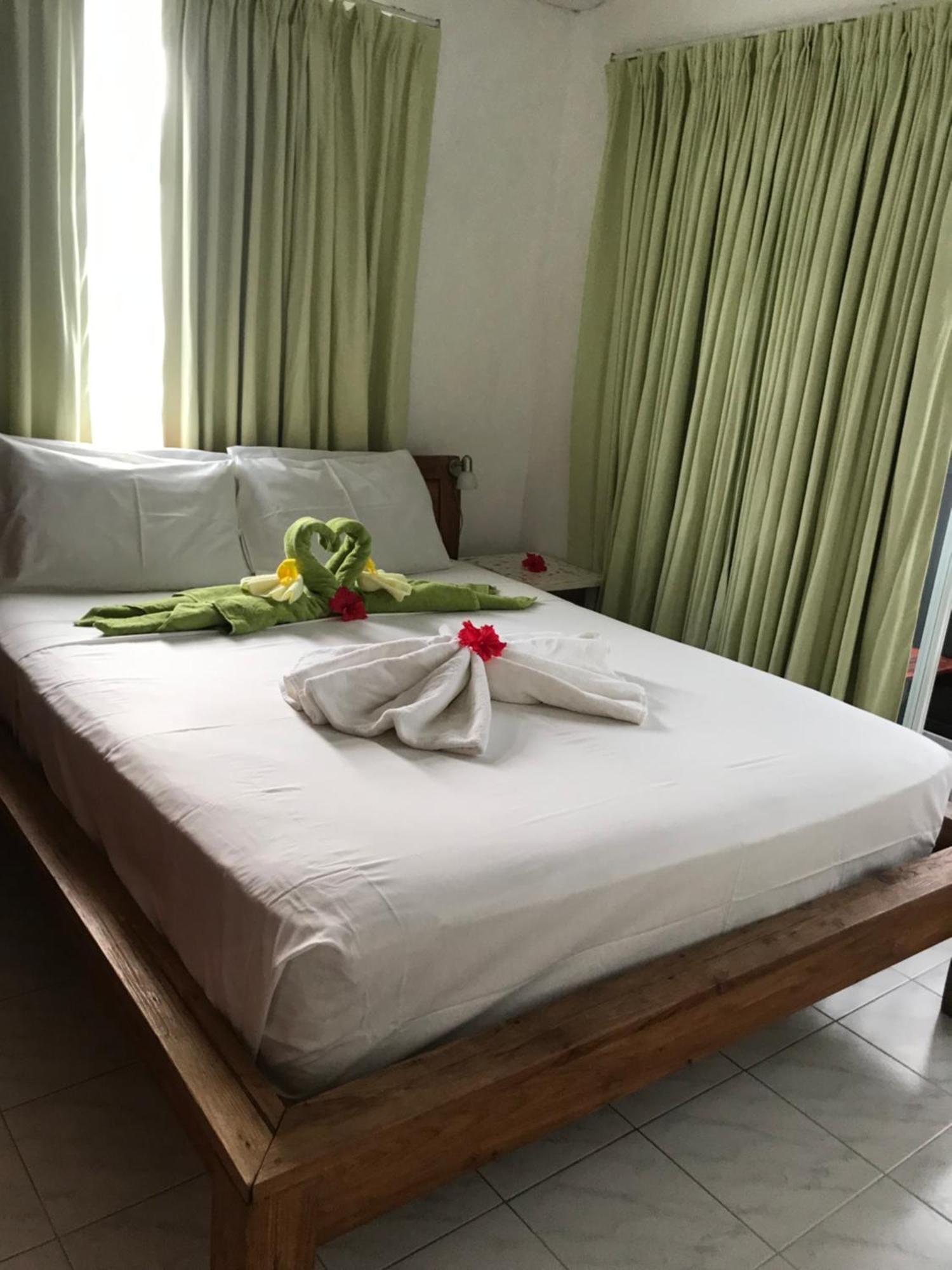 Royale Self Catering Apartments Анс-Руаяль Экстерьер фото